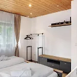 Alpina Haus *