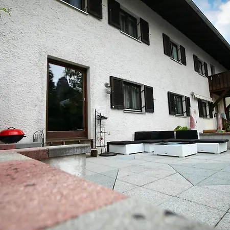 Alpina Haus דירה *