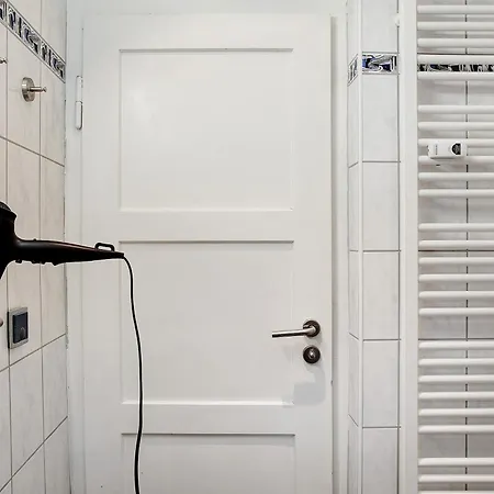 アパート Alpina Haus