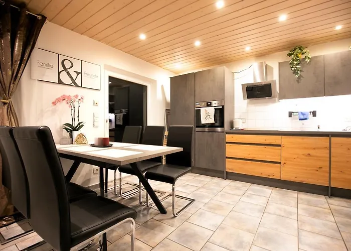Alpina Haus דירה